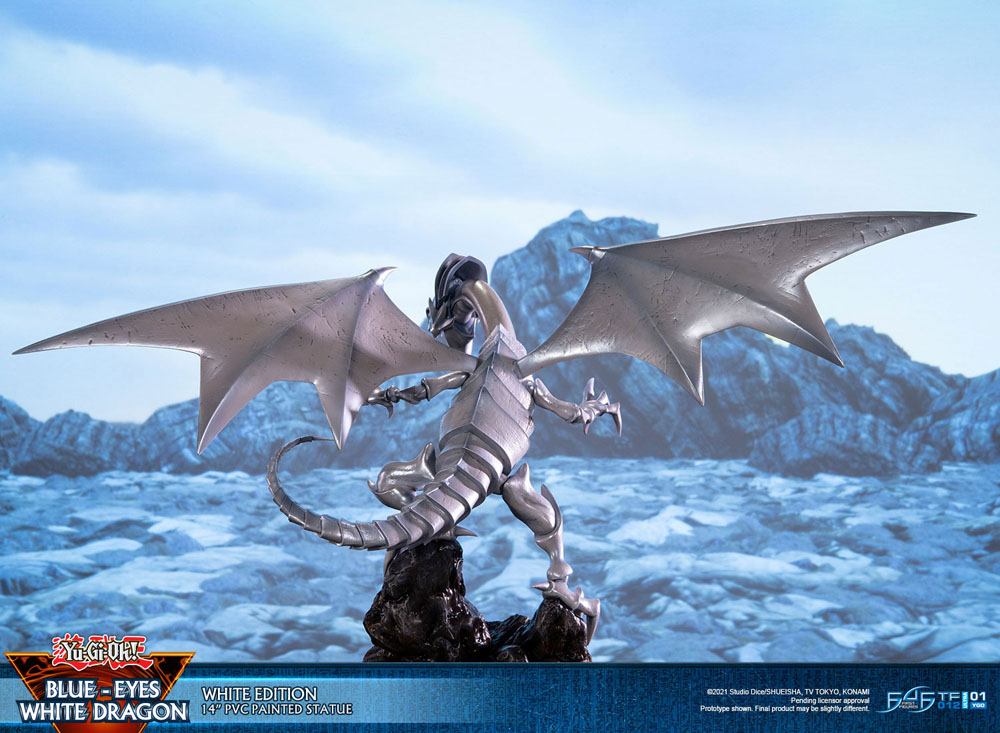 Blauaugiger Weisser Drache Otaku Heaven