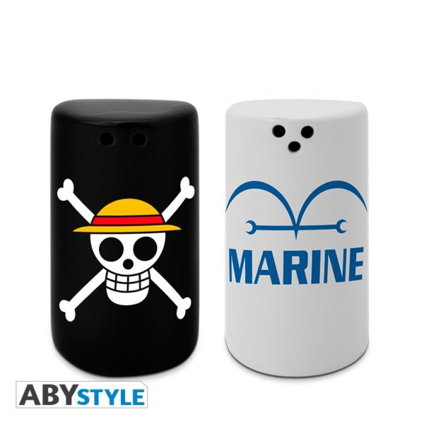 one-piece-salt-pepper-shakers-skull-marine