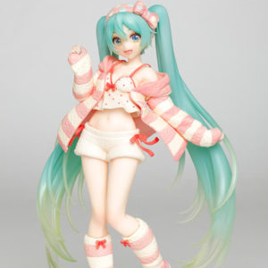 taito-hatsune-miku-roomwear-ver-costumes-prize-figure_1__16759