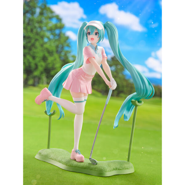 miku-holiday-memories-golf-3